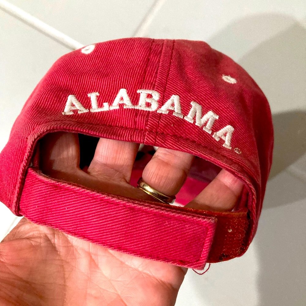 5/$25 Univ of Alabama used crimson cotton golf cap